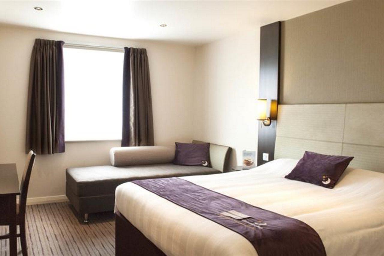 Premier Inn Milton Keynes South Kültér fotó